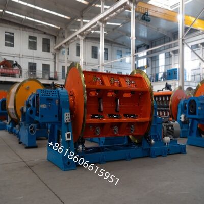 頑丈なストランディングマシン 最大線速度で1分間に52メートルまで ワイヤストランディングプロセスを確保する